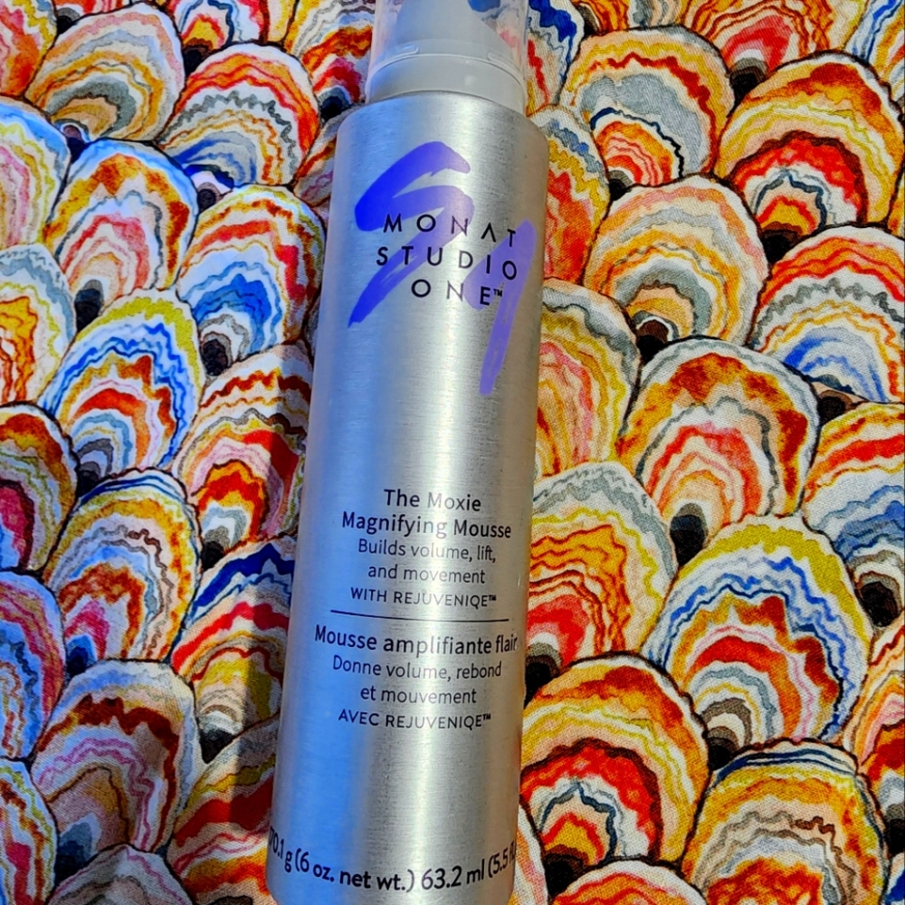MONAT The Moxie Magnifying Mousse